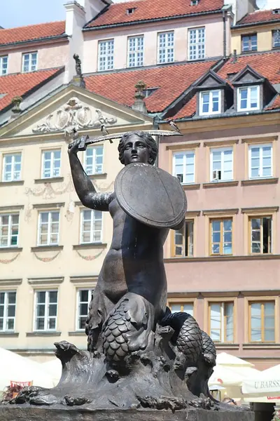 Warschau: Von der Vergangenheit zur pulsierenden Kulturmetropole!
