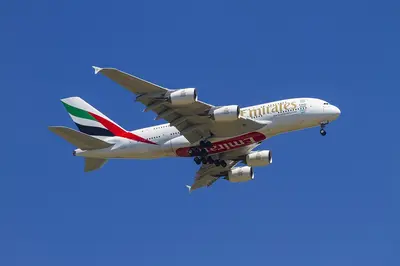 Trump in den Emiraten: Goldketten, Milliardendeals und Golfträume!