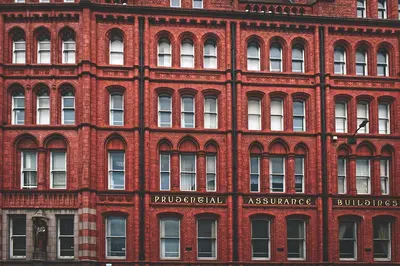 Ultimatives Elfmeterschießen in Liverpool: Gewinnen Sie die Malediven!