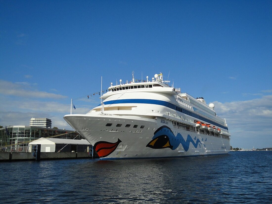 Aida Cruises streicht Reisen ins Orient im Winter 2025/26 wegen Sicherheitsrisiken und bietet alternative Touren in Nordeuropa und zu den Kanaren an.