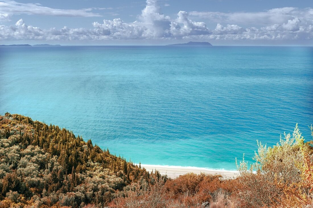 Albanien erlebt einen Tourismusschub mit 136 % Anstieg der Besucherzahlen seit der Pandemie, betont Premier Rama auf UN-Sitzung.