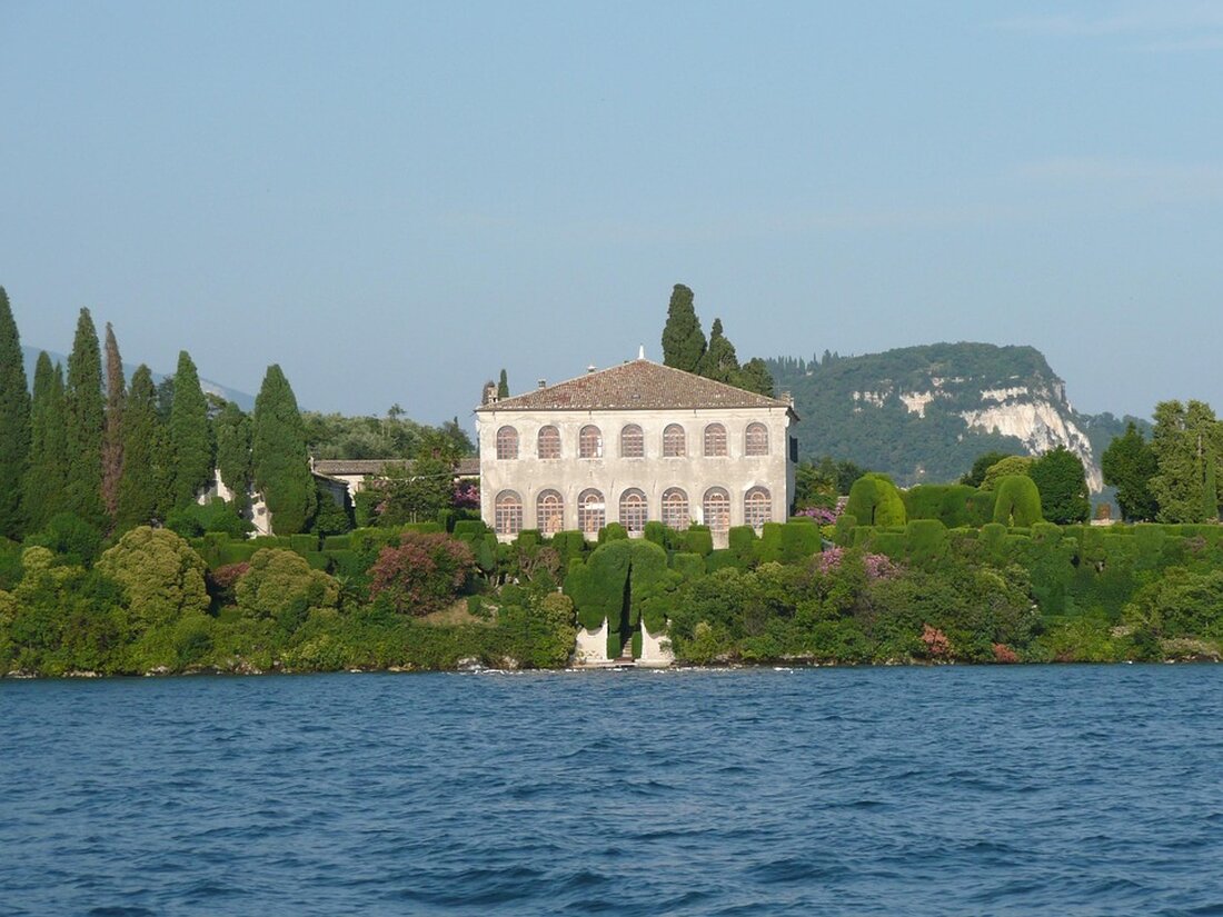 In Limone sul Garda gilt von April bis November 2025 ein Alkoholverbot im öffentlichen Raum zur Förderung von Sauberkeit und Ordnung.