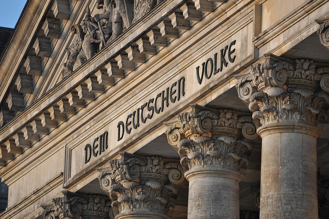 Der Bundestag debattiert am 25. Juni 2025 über wichtige Gesetzentwürfe zur Ganztagsbetreuung und Investitionsprogrammen.