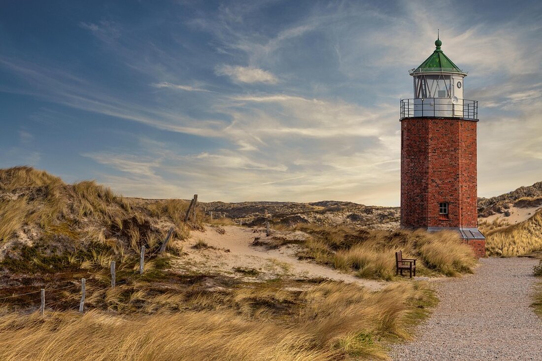 Erleben Sie die Winterwelt Sylt 2025: Eine neue Eisbahn vor dem Rathaus mit Attraktionen für Einheimische und Touristen.