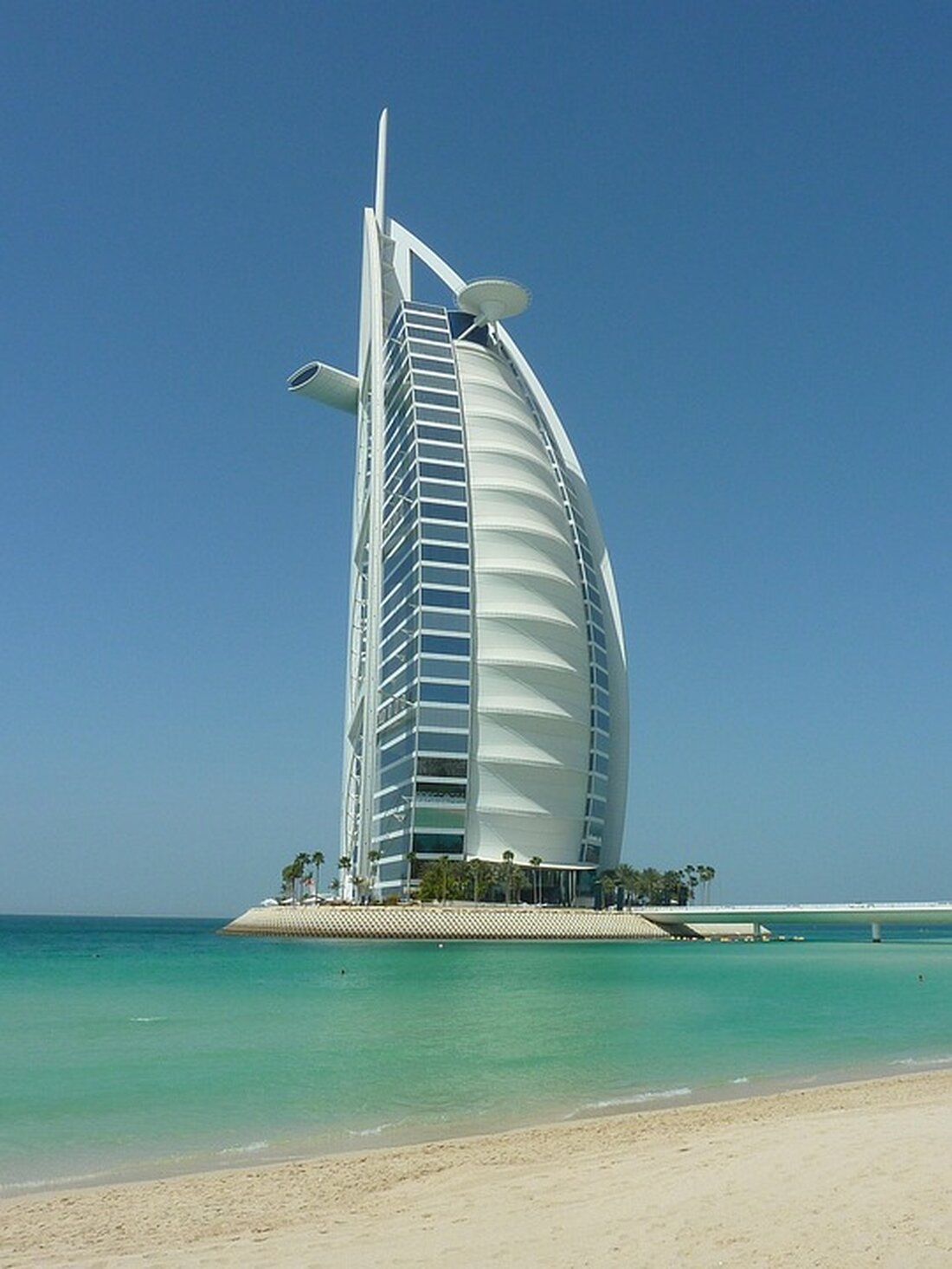 Emirates eröffnet eine neue Flugroute von Dubai nach Da Nang, fördert Tourismus und Handel in Vietnam ab Juni 2025.