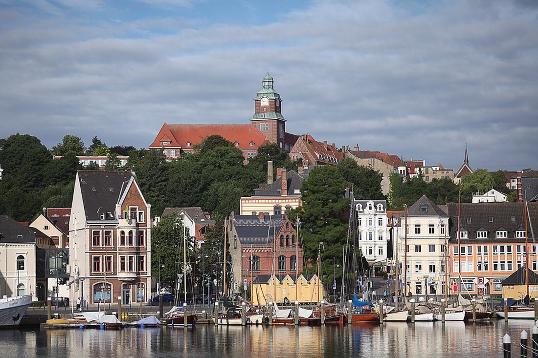 Entdecken Sie Flensburg: Charmante Altstadt, kulinarische Spezialitäten, spannende Naturausflüge und kulturelle Erlebnisse erwarten Sie in dieser maritimen Stadt!