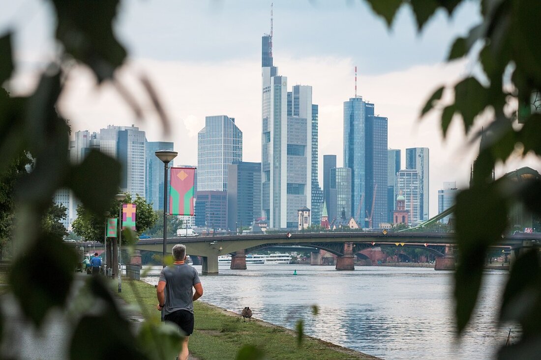 Entdecken Sie Frankfurt (Oder): Geschichte, Outdoor-Aktivitäten, kulinarische Highlights, Kultur sowie Geheimtipps für entspannte Naturaufenthalte.