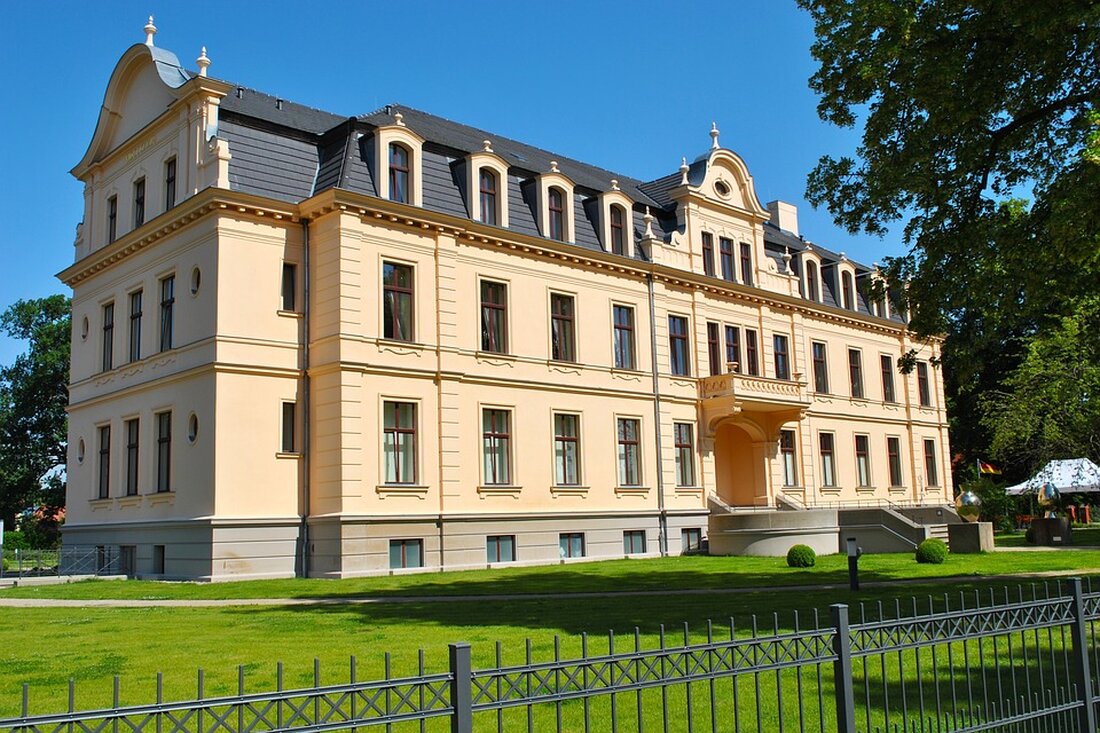 Entdecken Sie die idyllischen Landschaften des Havellands, seine historischen Schätze, aufregende Wasseraktivitäten und köstliche lokale Spezialitäten.