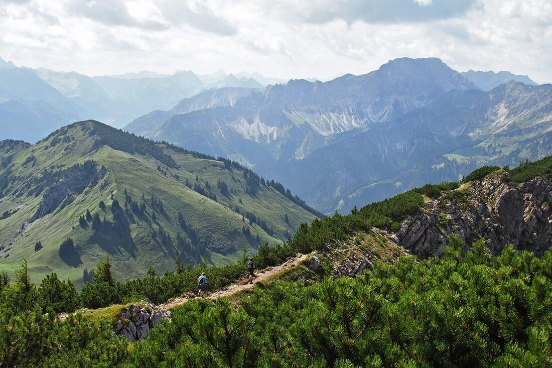 Entdecken Sie Kempten im Allgäu: historische Altstadt, kulinarische Highlights, Naturerlebnisse und spannende Aktivitäten für Familien. Ideal für Tagesausflüge!