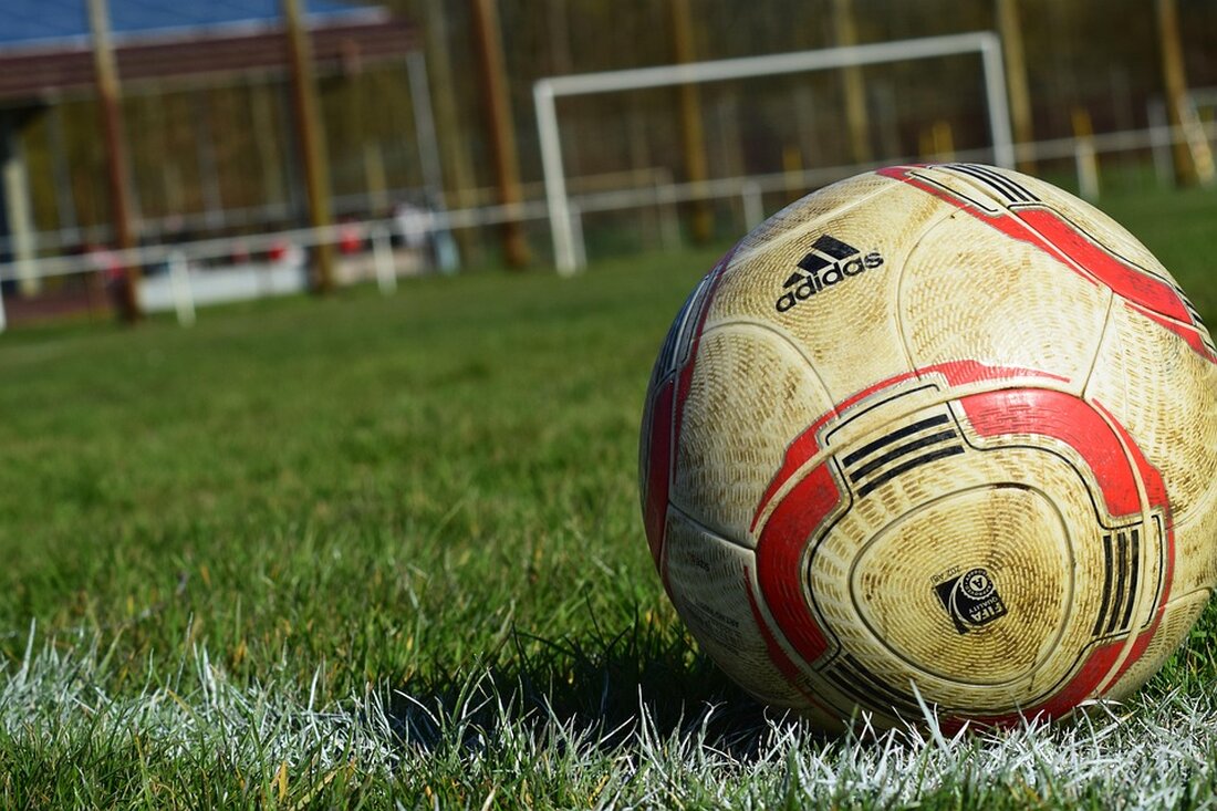 Kreisklassen 25/26 im Fußballkreis Niederbayern West: 56 Vereine, Absteiger und neue Teams. Saisonstart: 26./27. Juli.