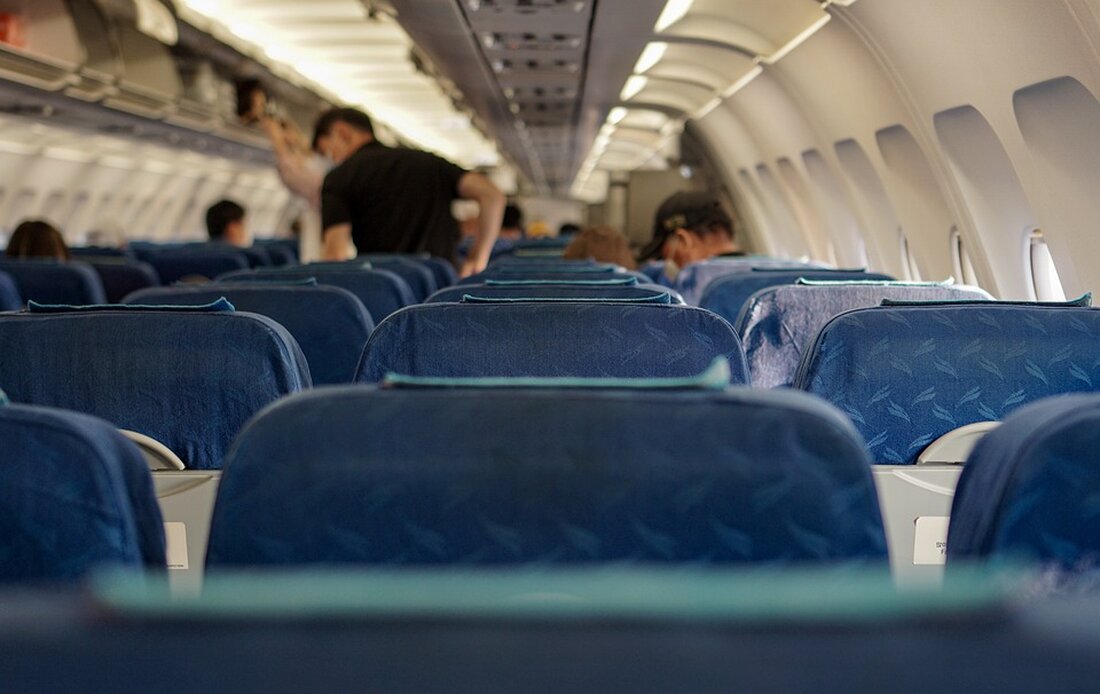Vorfall in einem Flugzeug von der Türkei nach Hannover: Passagier benötigt dringend medizinische Hilfe, Crew und Ausstattung unzureichend.