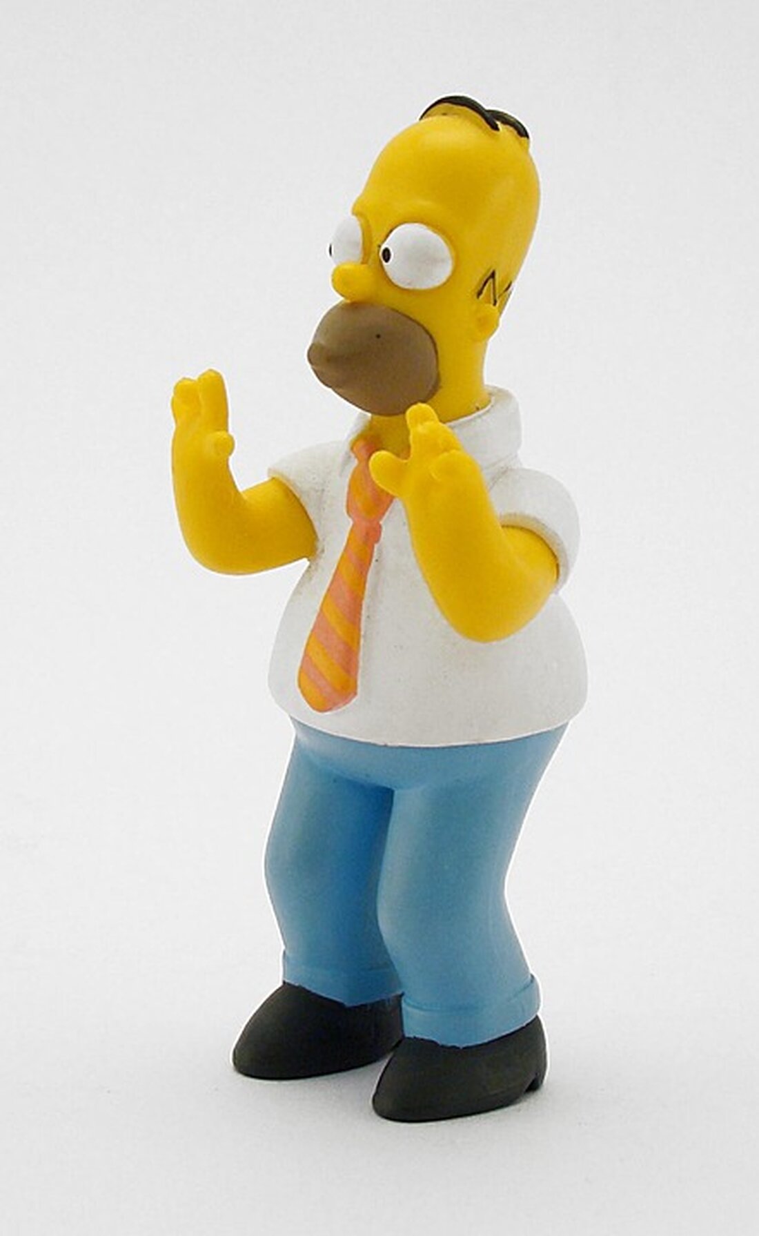 Heute, am 17.05.2025, strahlt Pro7 die Simpsons-Episode "Der Berg des Wahnsinns" aus, die eine abenteuerliche Teambildung zeigt.