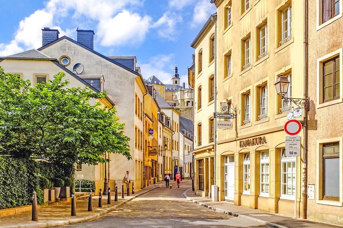Luxemburg ist 2025 ein sicheres Reiseland mit vielfältigen Zielen. Entdecken Sie idyllische Landschaften und lokale Spezialitäten.