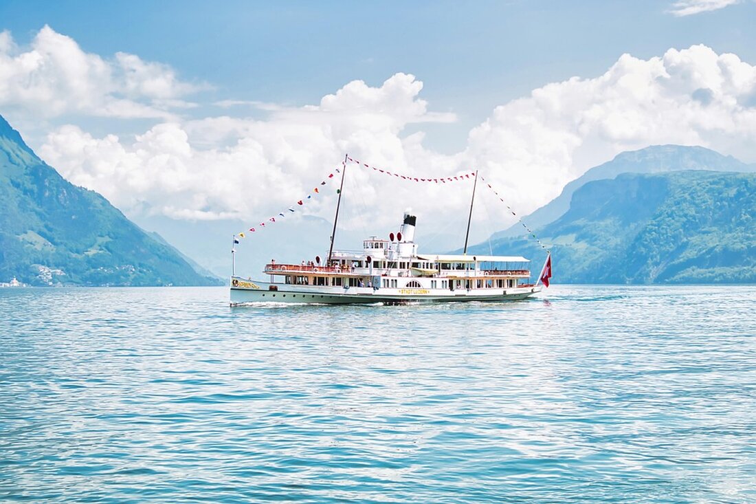 Eine nationale Gästeumfrage zeigt: Junge Touristen schätzen Luzern für Natur und Erlebnisse. Aufenthalte steigen, Reisebusse sinken.
