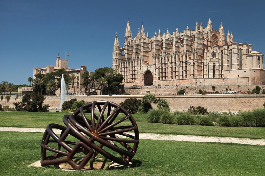 Mallorca plant ab 2026 ein Auto-Limit für Touristen, um Überlastung zu regulieren. Neue Regelungen für Mietwagen und Pkw in Sicht.