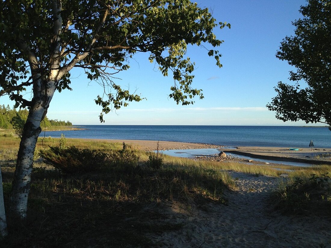 Entdecken Sie Manitoulin Island, Kanadas kulturelles Herz, wo indigene Traditionen und atemberaubende Natur aufeinandertreffen.