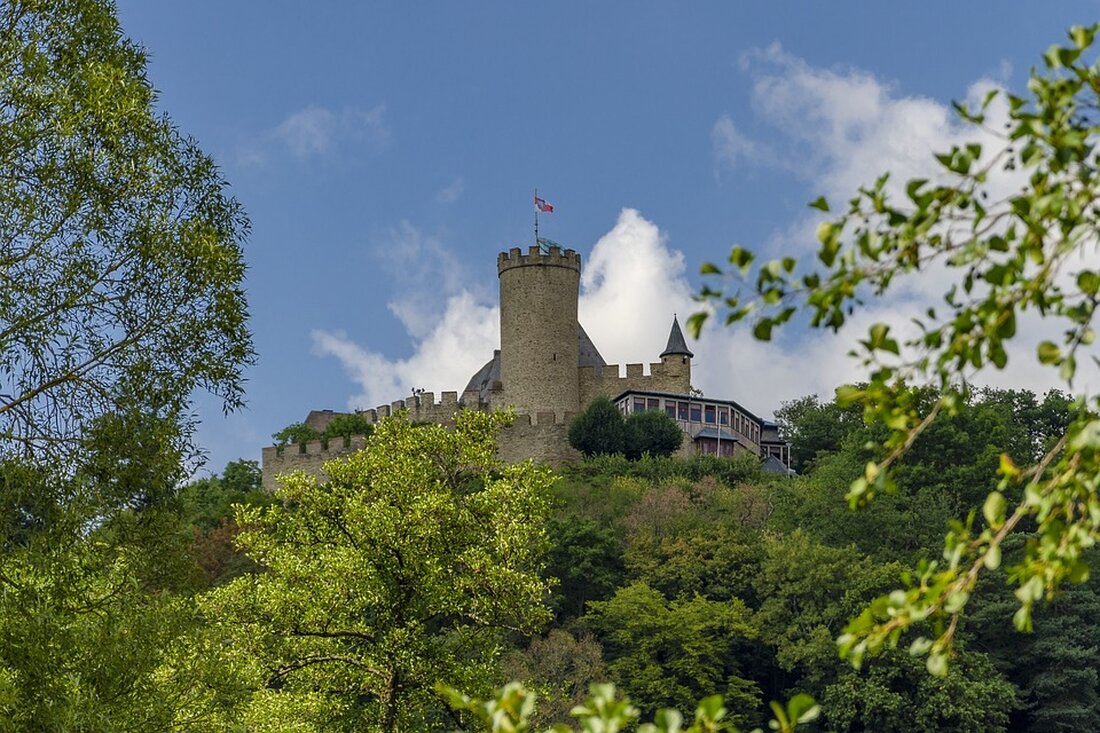 Entdecken Sie die Altstadt von Marburg, die Natur im Lahn-Dill-Bergland und kulinarische Highlights. Tipps für ein unvergessliches Wochenende in Marburg-Biedenkopf warten auf Sie!