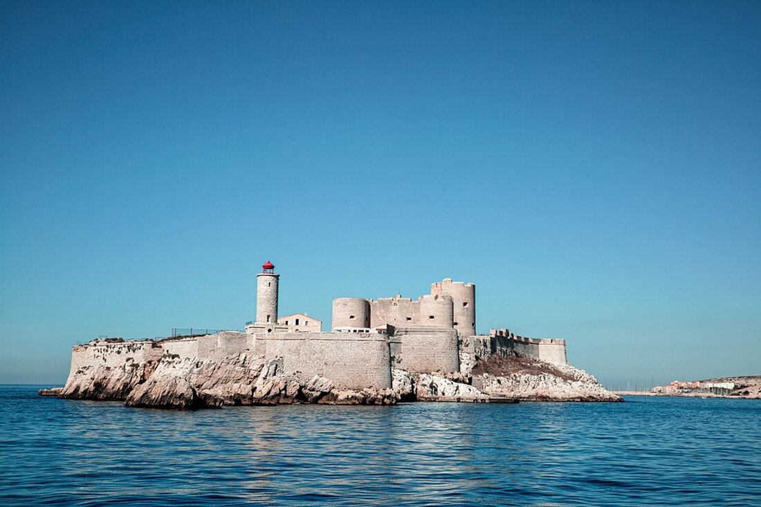 Erfahren Sie, wie das Boot MARIUS nachhaltigen Tourismus in Marseille fördert und maritimen Erbe sowie Innovation verbindet.