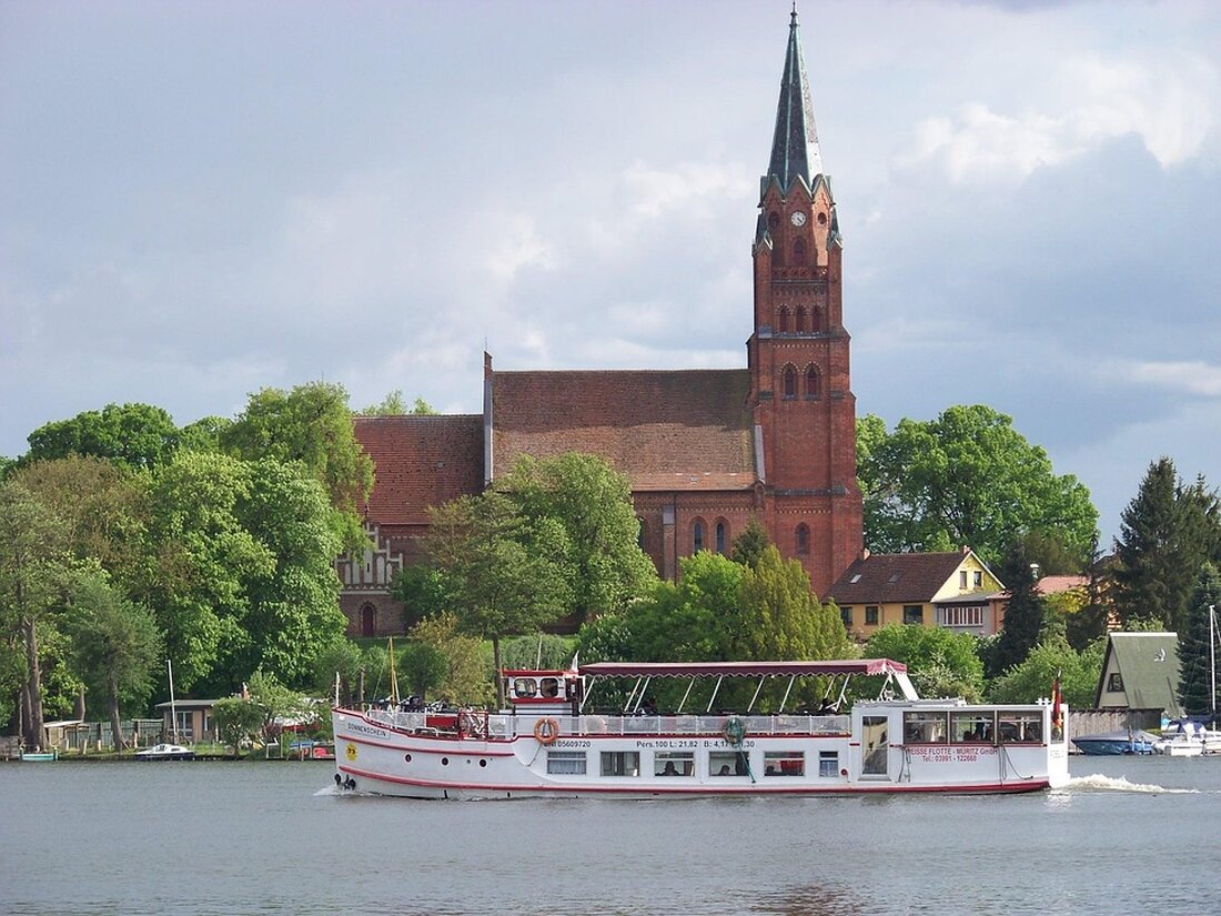 Entdecken Sie die Mecklenburgische Seenplatte: idyllische Landschaften, regionale Küche, Abenteuer für Outdoor-Fans und Erholung am Wasser – perfekt für Ihre nächste Reise!