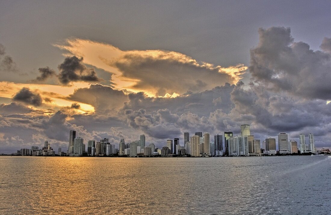 Miami bleibt größter Kreuzfahrthafen der Welt mit über 8,2 Millionen Passagieren. Entdecken Sie die neuesten Entwicklungen und Trends.