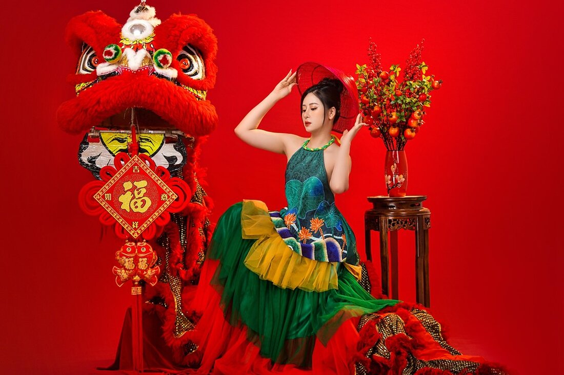 Entdecken Sie, wie das Dorf Nam Dam in Vietnam durch Gemeinschaftstourismus und soziale Medien kulturelle Werte erhält und Touristen anzieht.