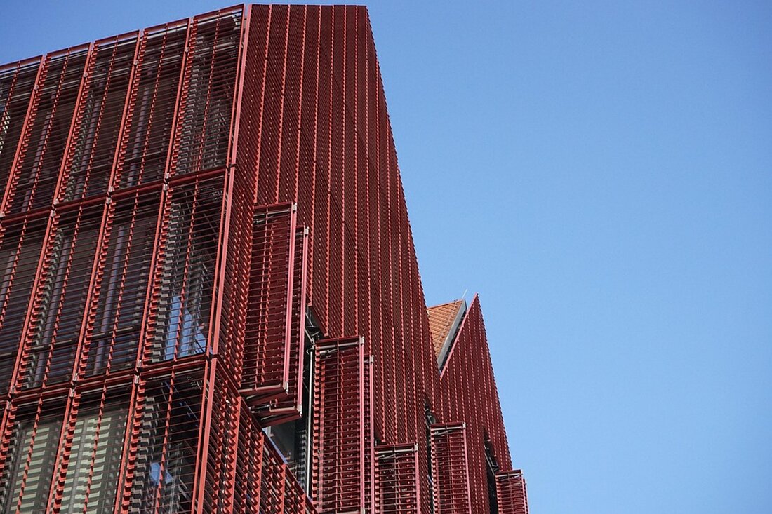 Bundesregierung verabschiedet nationale Tourismusstrategie, um Attraktivität Deutschlands zu steigern. Flexibilisierung der Arbeitszeit und Investitionen geplant.