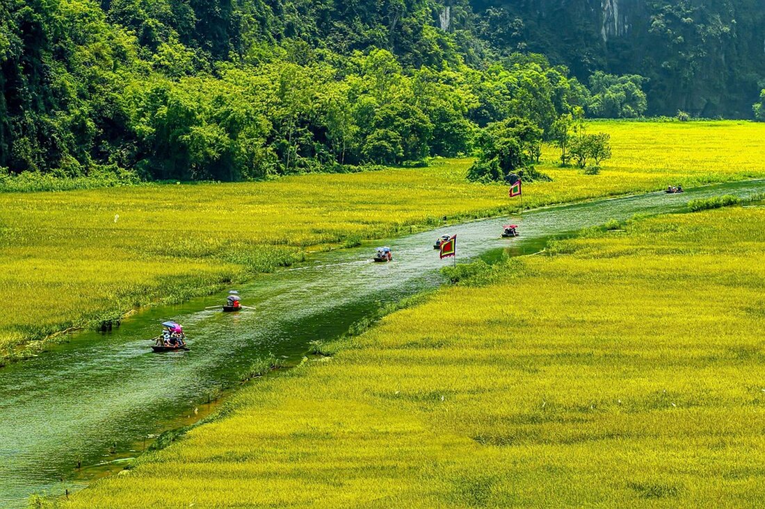 Eine Famtrip-Delegation erkundet Ninh Thuan und das zentrale Hochland, um touristische Verbindungen zu stärken und nachhaltigen Tourismus zu fördern.
