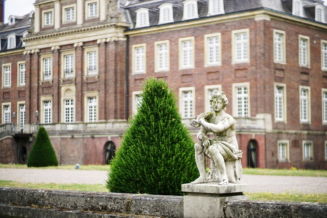 Entdecken Sie die facettenreiche Schönheit Nordrhein-Westfalens: von historischen Städten und kulinarischen Highlights bis zu Naturerlebnissen und kulturellen Festivals.