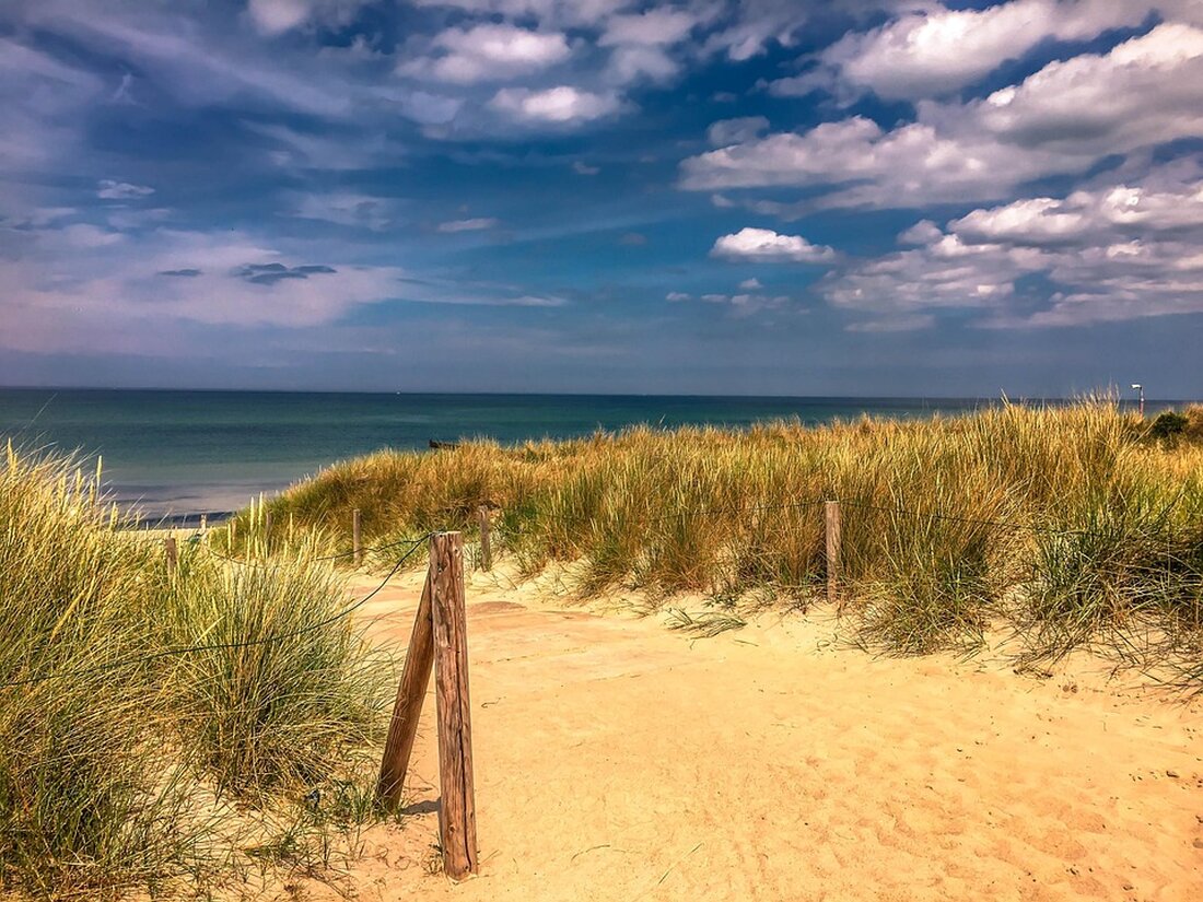 Entdecken Sie Ahrenshoop: Kunst, unberührte Natur und idyllische Strände in einer einzigartigen Ostsee-Region zwischen Berlin und Dänemark.