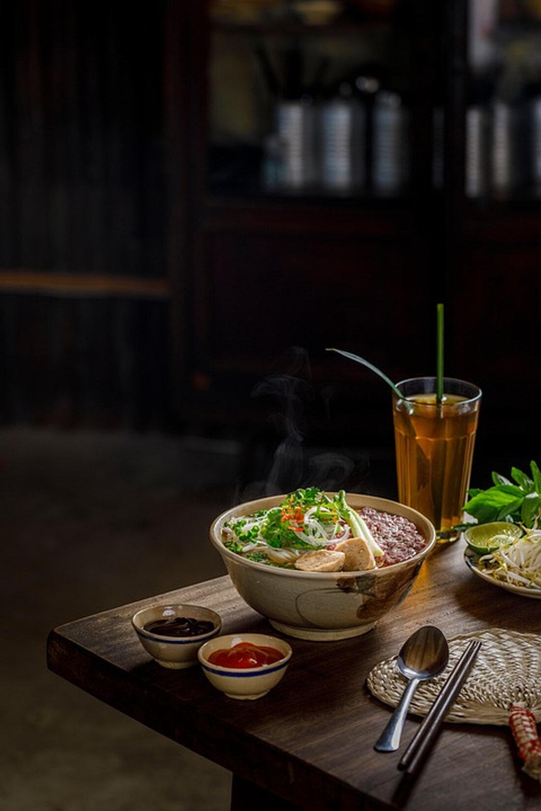 Am 7. Juni 2025 wurden sieben Pho-Restaurants in Ho-Chi-Minh-Stadt vom Michelin Guide ausgezeichnet, während Pho Hoa Pasteur fehlt.