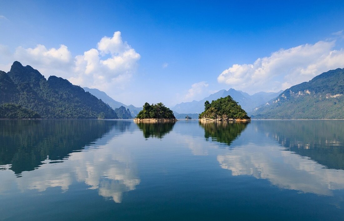Entdecken Sie Quang Binh, Vietnams grünes Tourismusziel mit dem beeindruckenden PN-KB-Nationalpark und der spektakulären Son Doong Höhle.