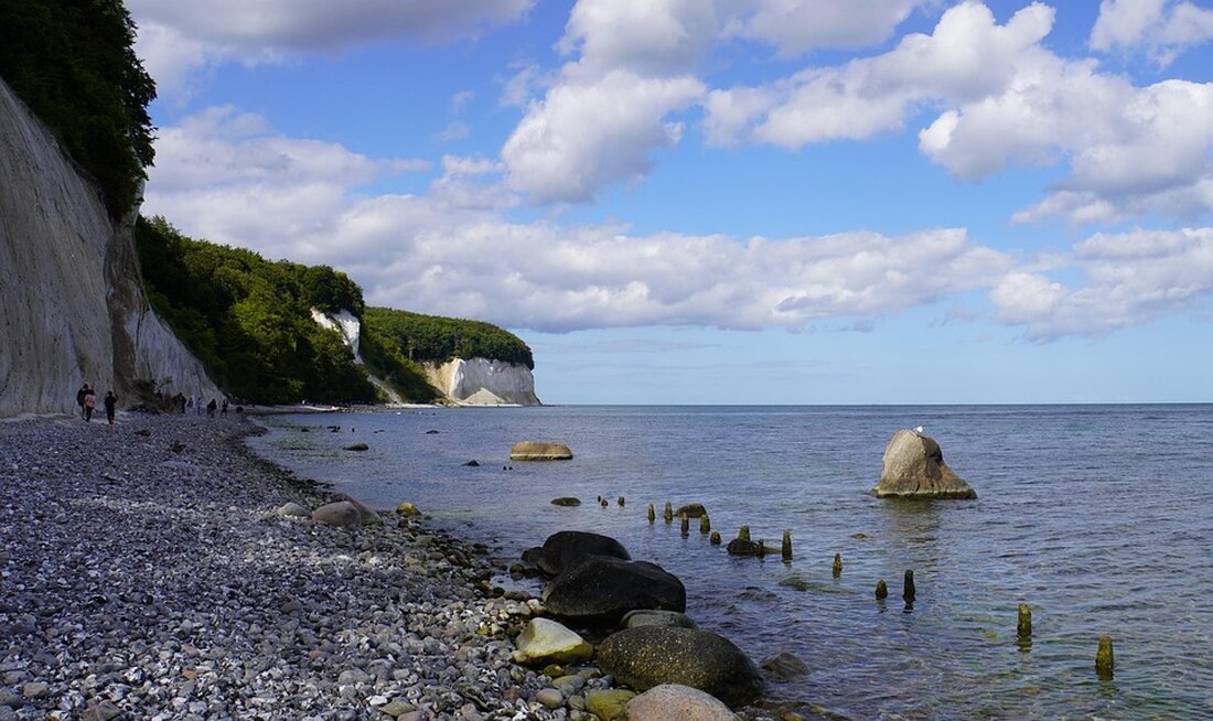 Entdecken Sie die schönen Kreidefelsen, kulinarische Highlights und familienfreundlichen Aktivitäten auf Rügen – Ihr perfekter Urlaub in der Natur!