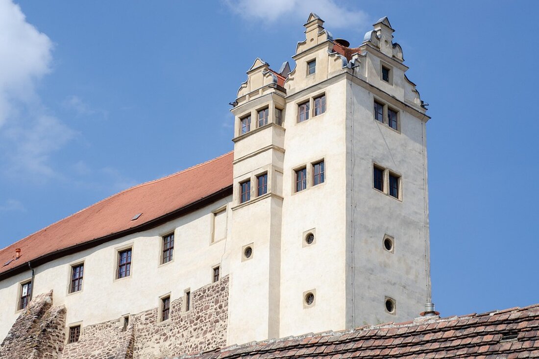 Entdecken Sie die Naturschätze, kulturellen Highlights und kulinarischen Genüsse des Saale-Holzland-Kreises. Erleben Sie unvergessliche Abenteuer und traditionelle Feste!