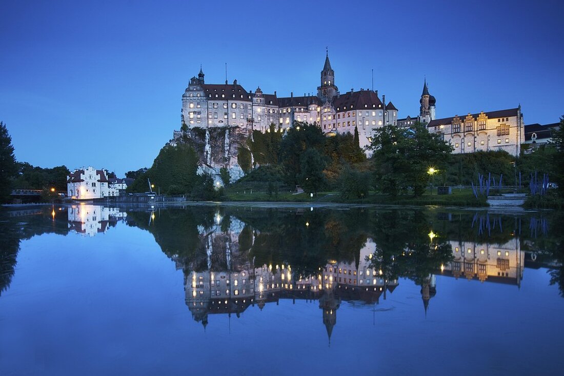 Entdecken Sie die Schönheit Sigmaringens: von historischen Schätzen im Schloss über Naturerlebnisse im Naturpark Obere Donau bis hin zu regionalen Köstlichkeiten.