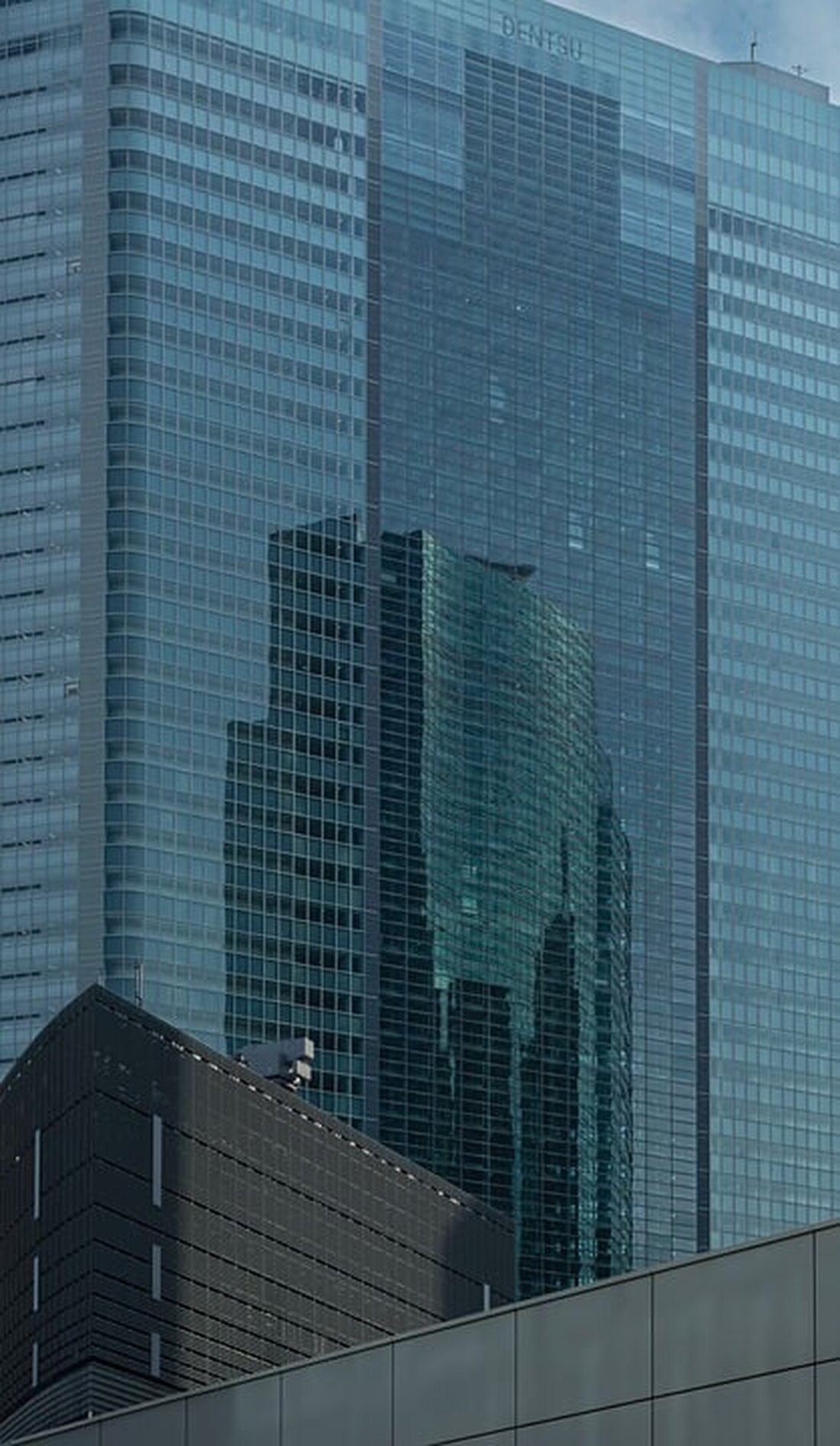 Eine Studie identifiziert die stressigsten Reiseziele 2025, mit Tokio an der Spitze. Tipps zur Stressreduktion inklusive.