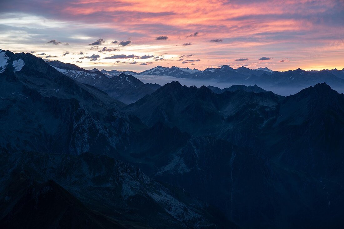 Erfahren Sie alles über den Tourismusboom in Südtirol: Zahlen, Trends und beliebte Reiseziele für 2025.