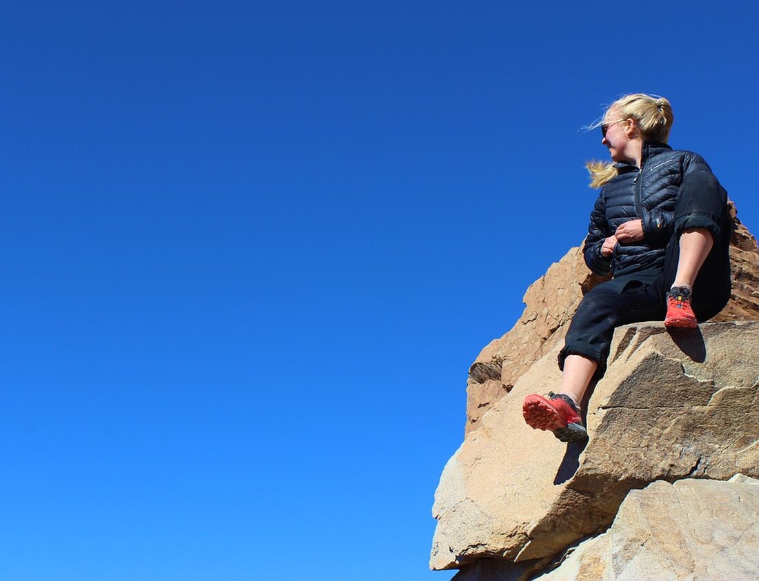 Entdecken Sie den beliebten Mirador de Chipeque auf Teneriffa: atemberaubende Ausblicke, Umweltproblematik und wichtige Besuchstipps.