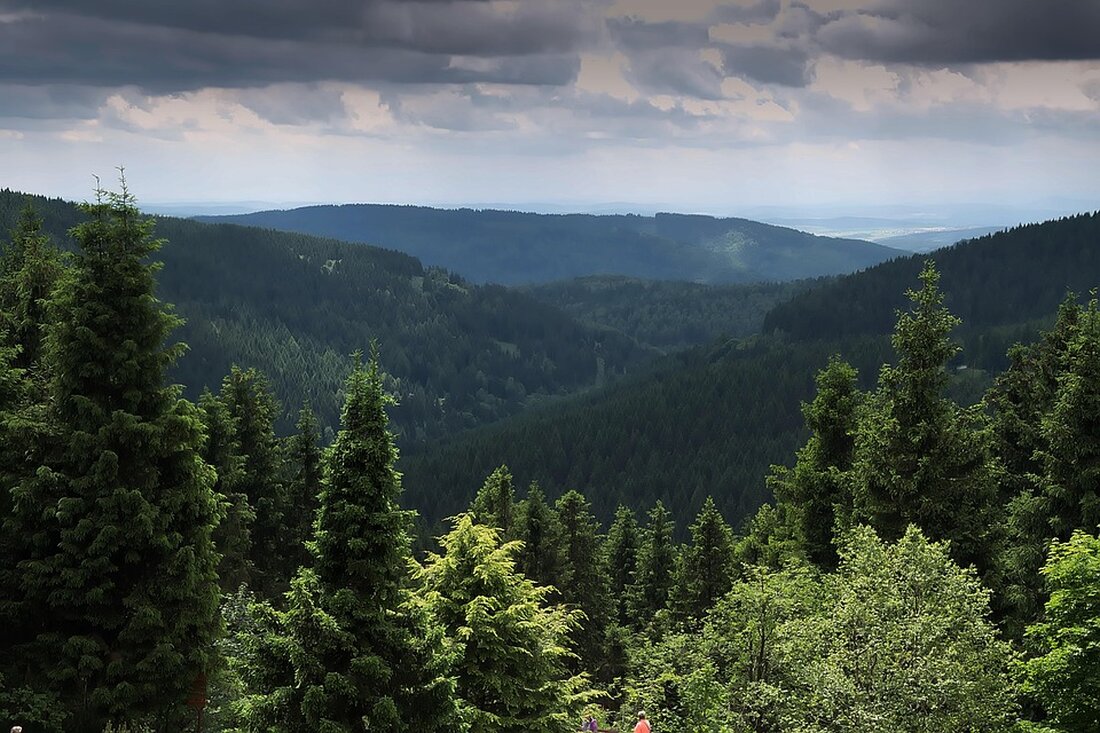 Thüringer Tourismus: Rückgang der Übernachtungen im ersten Quartal 2025 und stabile Aufenthaltsdauer trotz verschobener Osterferien.