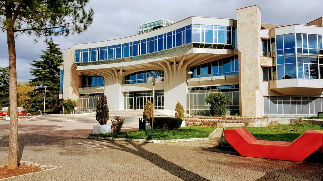 Entdecken Sie die aufstrebenden Reiseziele 2025, mit Tirana als Europas top Trendziel und einem Besucherzuwachs von 178,8%.