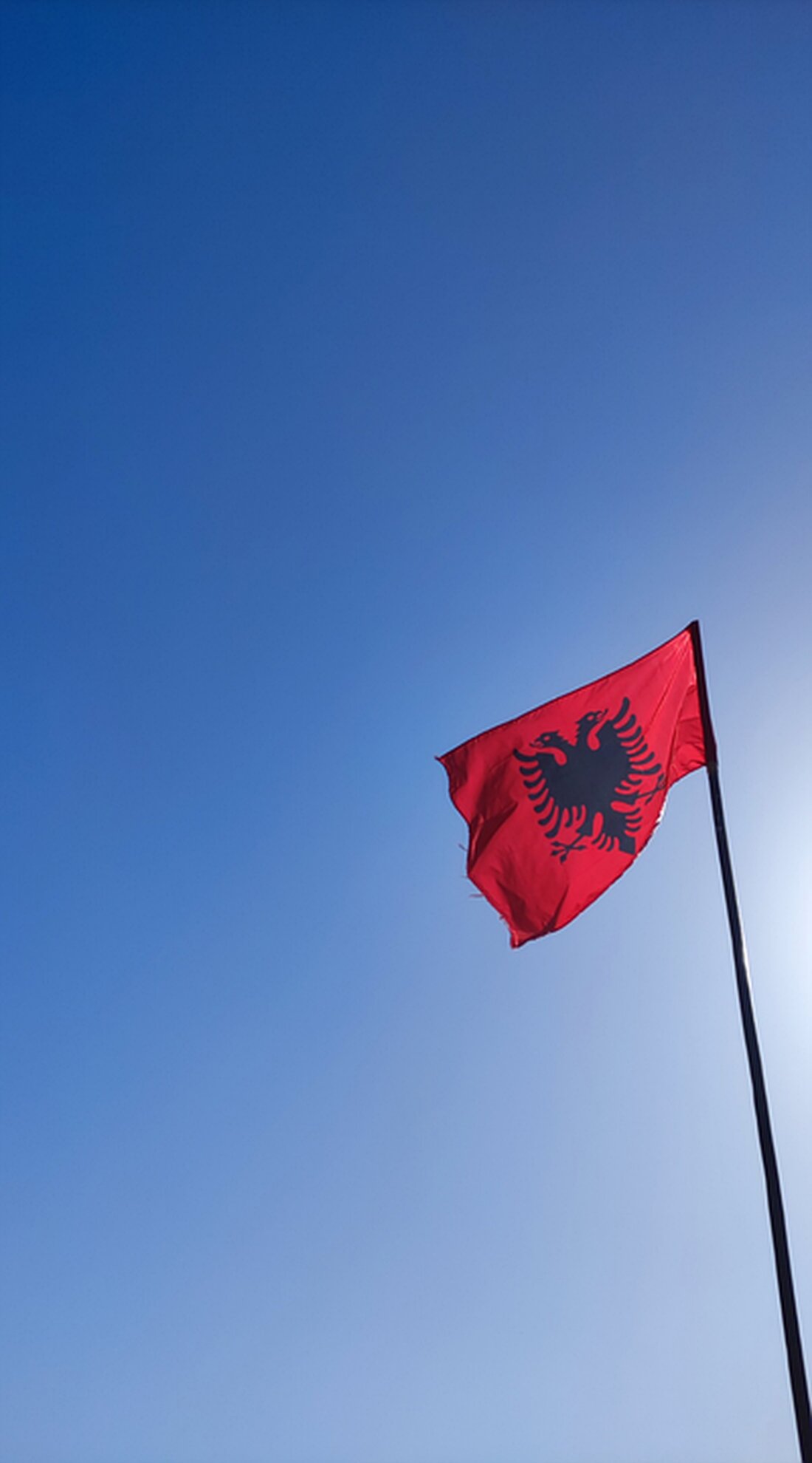 Entdecken Sie die Trend-Reiseziele 2025: Tirana, Antalya und Tokio dominieren die Liste der gefragtesten Destinationen.