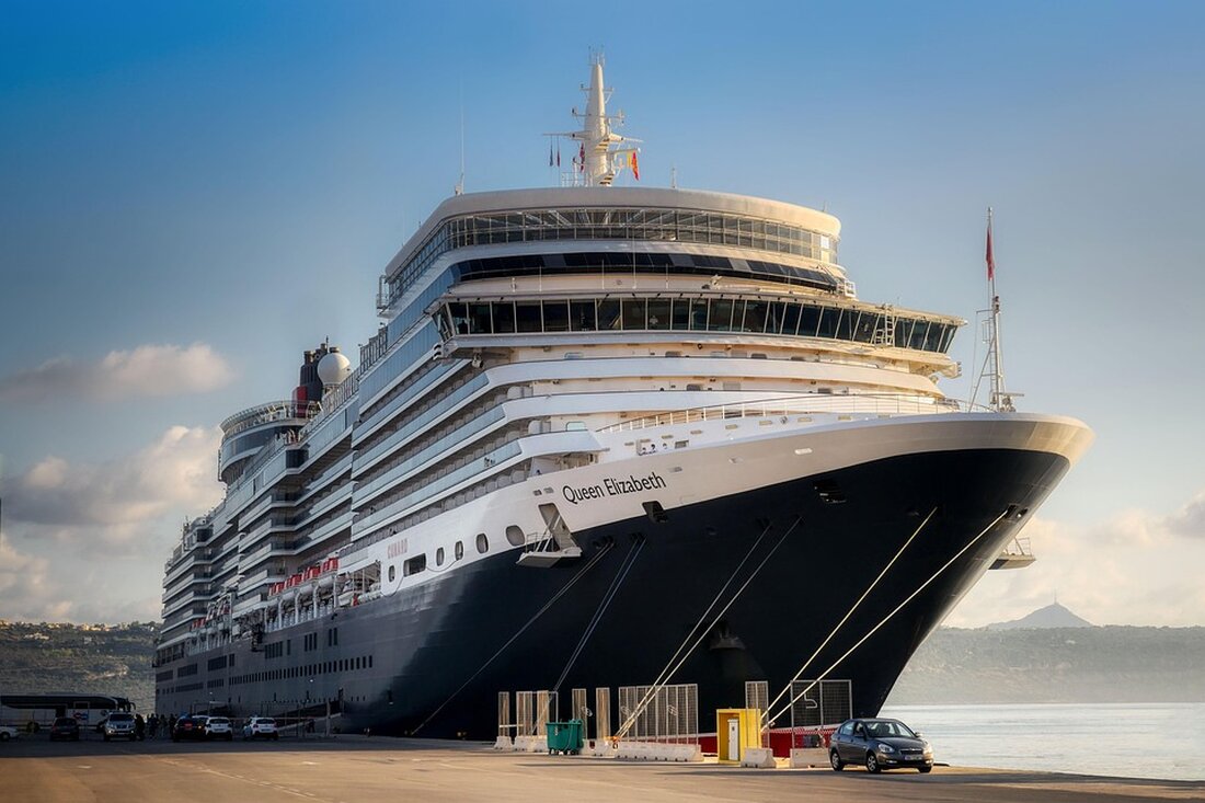 Kreuzfahrtschiff Amadea startet 2025 ab Bremerhaven mit Reisen nach Europa, Nordamerika und in die Karibik. Wichtige Routen und Termine.