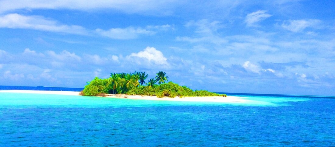 Erleben Sie einen detaillierten Reisebericht über Urlaubsmöglichkeiten in Ägypten, einschließlich Schnorcheln und Fitnessangeboten am Strand.