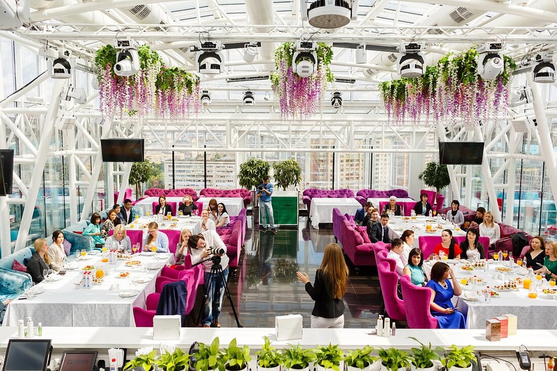 Erfahren Sie, wie sich Urlaub bis 2030 verändern wird: Trends, Nachhaltigkeit, Digitalisierung und das Reiseverhalten der Deutschen.