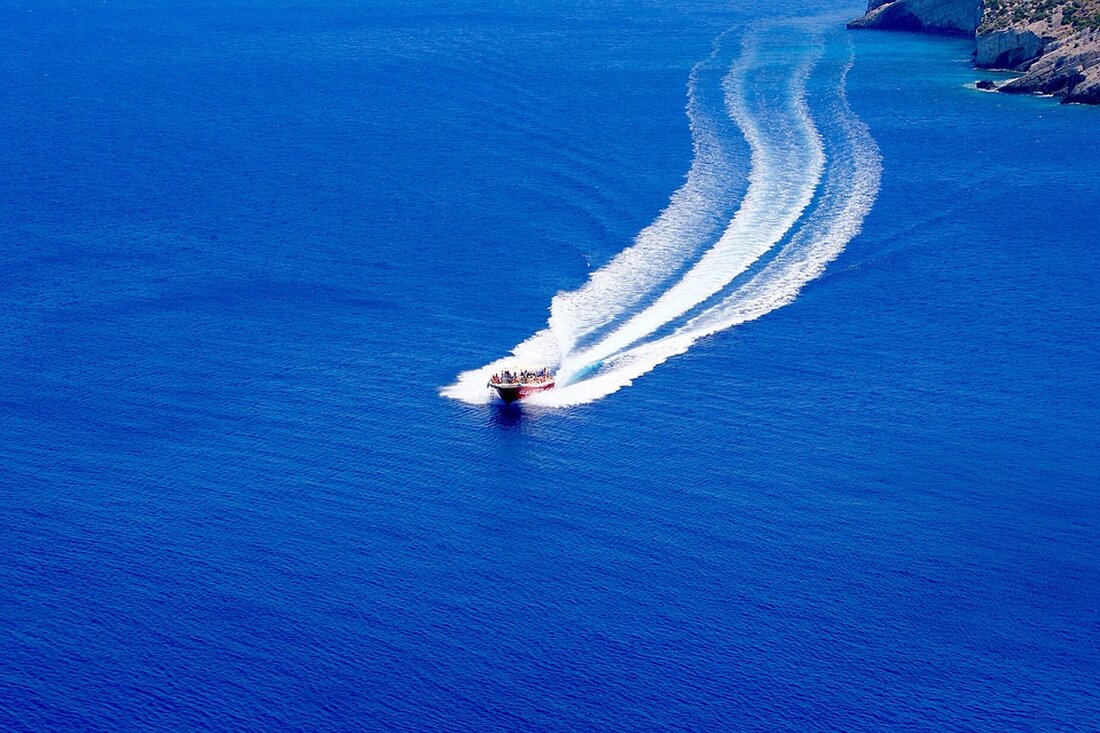 Entdecken Sie die Auswirkungen von Overtourismus in Europa, fokussiert auf Zakynthos – 150 Touristen pro Einwohner!