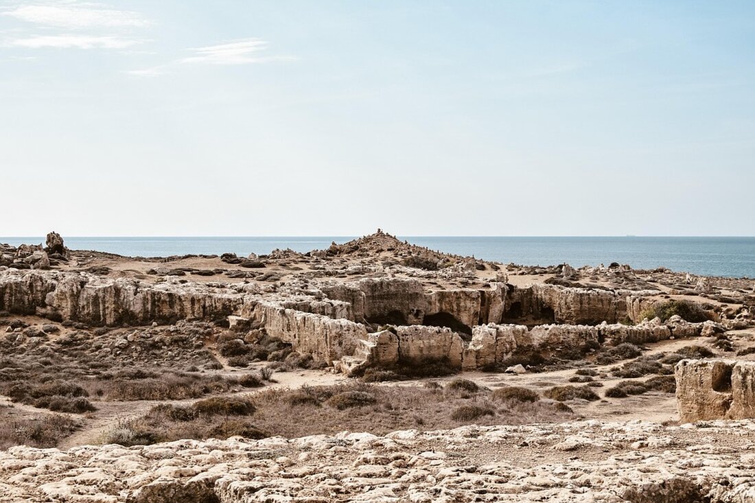 Entdecken Sie Zyperns kulturelle Schätze und Weinkultur: Wandern Sie durch mythologische Stätten und UNESCO-Welterbe.