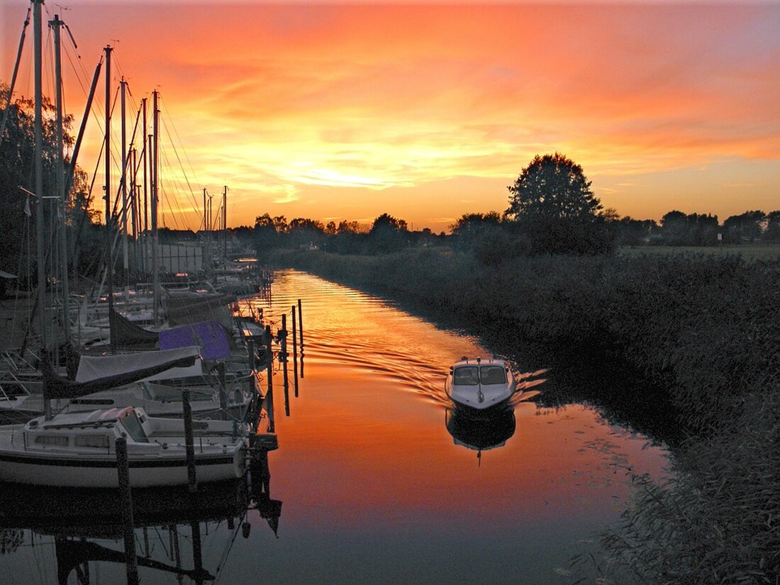 Entdecke die schönsten Sehenswürdigkeiten in Ueckermünde Ueckermünde ist eine kleine Stadt im Nordosten Deutschlands, direkt an der Oder gelegen. Es ist ein beliebtes Reiseziel für Touristen, die die malerische Landschaft, die reiche Geschichte und die vielen Sehenswürdigkeiten entdecken möchten. Hier sind einige der besten Sehenswürdigkeiten, die Sie in Ueckermünde erleben können. Kloster Ueckermünde Das Kloster Ueckermünde ist ein bedeutendes historisches Gebäude, das zu den ältesten Gebäuden der Stadt zählt. Es wurde im 12. Jahrhundert erbaut und ist ein wichtiges Zeugnis für die lange Geschichte der Stadt. Heute ist es ein Museum, in dem Sie viele historische Exponate und Kunstwerke bewundern …