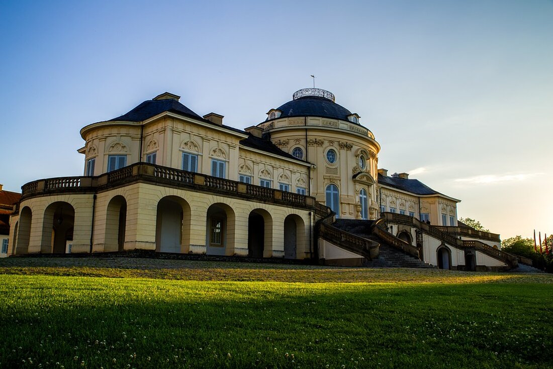 Stuttgart, die größte Stadt Baden-Württembergs und die sechstgrößte Deutschlands, ist eine lebendige und bunte Stadt. Sie ist bekannt für ihre vielen Sehenswürdigkeiten, eine aufregende Kulturszene und eine Vielzahl von Einkaufsmöglichkeiten. Stuttgart ist ein beliebtes Reiseziel und ein Ort, an den man immer wieder gern zurückkehrt. Geschichte von Stuttgart Stuttgart wurde im Jahr 950 n. Chr. gegründet und zählte zu den ersten Städten Deutschlands. Es war eine bedeutende Handelsstadt und eine wichtige Garnisonsstadt. Im 19. Jahrhundert wurde Stuttgart zu einem Zentrum des Automobilbaus und des Designs. Heute ist es eine lebendige und moderne Stadt, die viele historische Gebäude und Kunstwerke aufweist. …