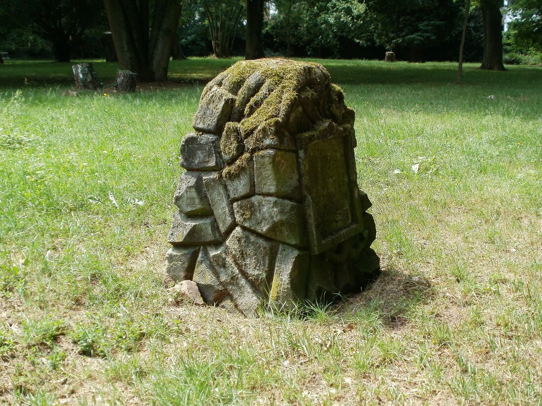 Die besten Sehenswürdigkeiten in Saarbrücken Saarbrücken, die Hauptstadt des Saarlandes, ist eine der schönsten Städte Deutschlands. Die Stadt ist voll von historischen Sehenswürdigkeiten, kulturellen Attraktionen und einladenden Parks. Es gibt viele Dinge, die man in Saarbrücken erleben und sehen kann. In diesem Guide für Besucher finden Sie einige der besten Sehenswürdigkeiten in Saarbrücken, die Sie nicht verpassen sollten. Saarbrücker Schloss Das Saarbrücker Schloss ist eine der bekanntesten Sehenswürdigkeiten der Stadt. Es wurde im 16. Jahrhundert erbaut und ist ein wunderschönes Beispiel für die französische Renaissance-Architektur. Es beherbergt auch das Saarlandmuseum, das eine Vielzahl an Kunstwerken und historischen Exponaten ausstellt. Der …