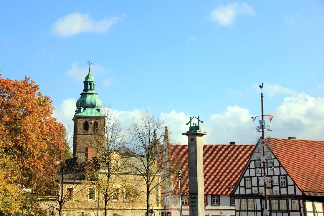 Erkunden Sie die Top Sehenswürdigkeiten in Bad Salzuflen Bad Salzuflen ist eine wunderschöne Stadt in Nordrhein-Westfalen. Es ist ein beliebtes Reiseziel für Touristen, die die Kultur, das Essen und die Sehenswürdigkeiten erleben möchten. Es gibt viele interessante Orte zu sehen und zu erkunden. Entdecken Sie die Top Sehenswürdigkeiten in Bad Salzuflen und erleben Sie ein unvergessliches Erlebnis. Thermalsolebad Salinarium Das Thermalsolebad Salinarium ist ein beliebtes Ziel für Touristen in Bad Salzuflen. Es bietet eine Vielzahl von Wellness- und Entspannungsmöglichkeiten, einschließlich eines Salzwasserpools, eines Thermalbades, eines Saunabereichs und eines Fitnessbereichs. Das Salinarium ist ein Ort, an dem Sie sich entspannen und &hellip;