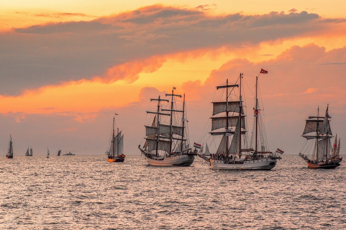 Einleitung Rostock, die größte Stadt in Mecklenburg-Vorpommern, ist ein beliebtes Reiseziel für Touristen aus aller Welt. Die Stadt ist bekannt für ihre malerischen Küstenlandschaften, historischen Sehenswürdigkeiten und kulturellen Highlights. Wenn Sie eine Reise nach Rostock planen, sollten Sie unbedingt einige der Top-Sehenswürdigkeiten besuchen. Lesen Sie weiter, um herauszufinden, welche Sehenswürdigkeiten Sie nicht verpassen sollten, wenn Sie nach Rostock reisen. Rostock Zoo Der Rostocker Zoo ist ein Muss für alle, die eine Reise nach Rostock planen. Der Zoo beherbergt mehr als 3.000 Tiere, darunter Löwen, Elefanten, Bären, Affen, Eisbären, Nashörner und viele mehr. Der Zoo bietet auch eine Vielzahl von interaktiven …